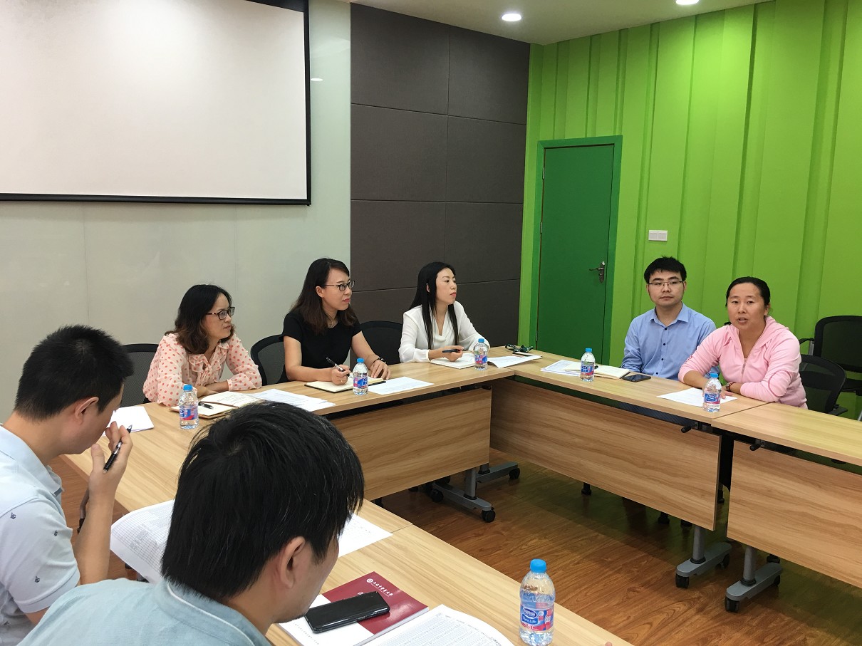 bw必威西汉姆联青年教师班主任工作正式启动